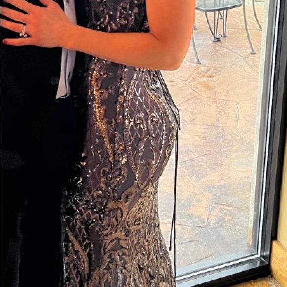 Elegant evening dress, wore only once, size M - Picture 2 of 5